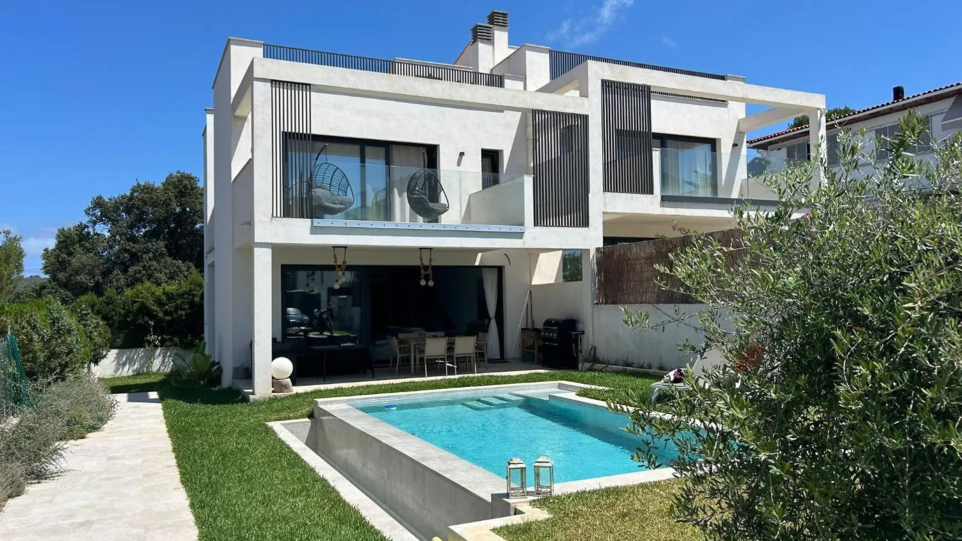 Luxury House In Puerto Alcudia location